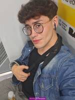 Inaki chico twink amable y atento
